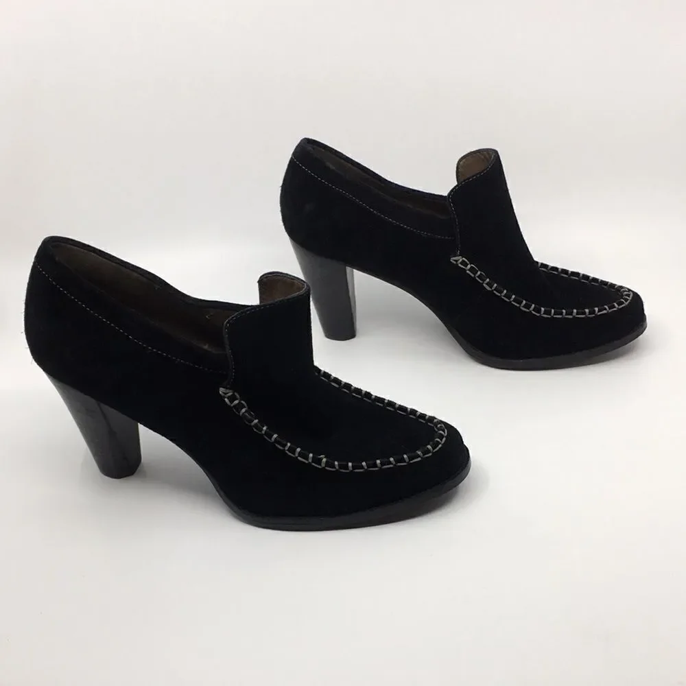 B MAKOWSKY Heeled Black Suede Loafers Sz 11 **slightly flawed**